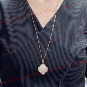 スーパーコピー ヴァンクリーフ アクセサリー 人気 偽物 代引き - uighs215242